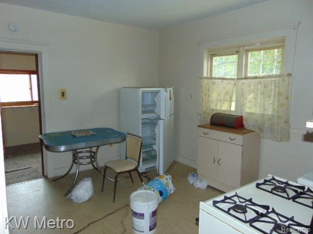12938 Mitchell St, Hamtramck, MI 48212 - photo 9