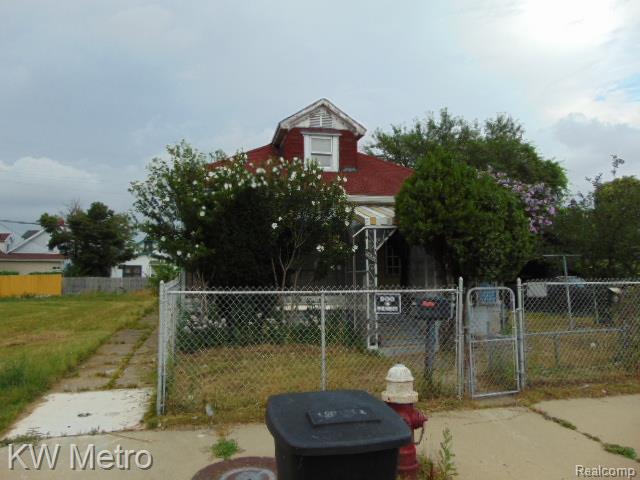12938 Mitchell St, Hamtramck, MI 48212 - photo 12