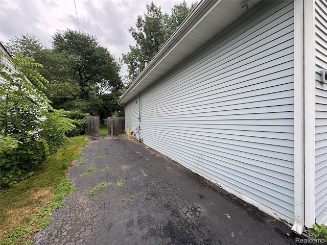 565 Highland Ave, Commerce Twp, MI 48341 - photo 3