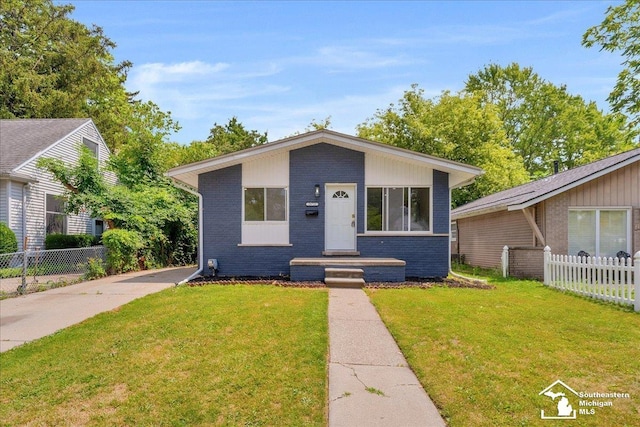 28722 Everett St, Southfield, MI 48076 - photo 1