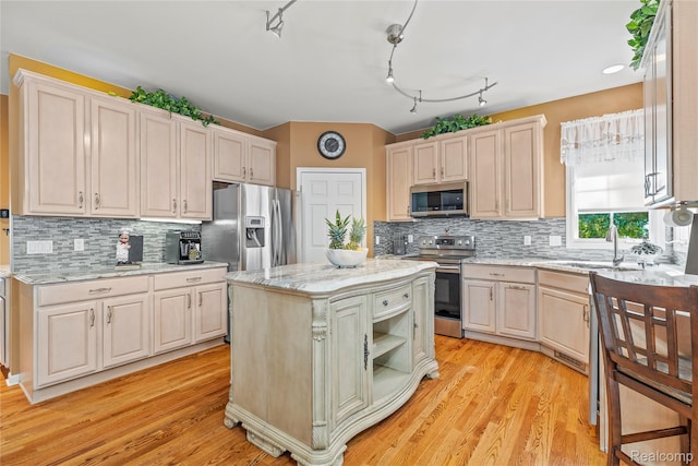 3918 Kaeleaf Rd, Lake Orion, MI 48360 - photo 18