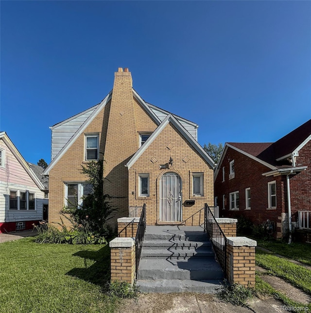 11824 Wilshire Dr, Detroit, MI 48213 - photo 1
