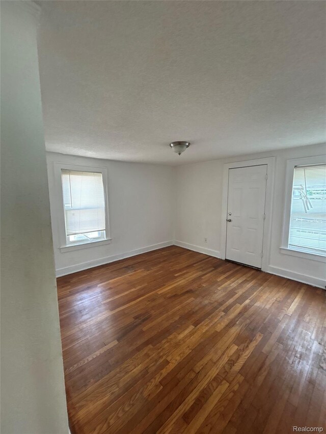 11824 Wilshire Dr, Detroit, MI 48213 - photo 11