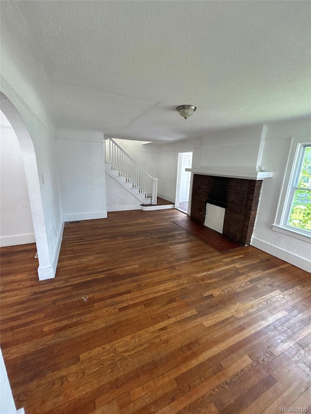 11824 Wilshire Dr, Detroit, MI 48213 - photo 2