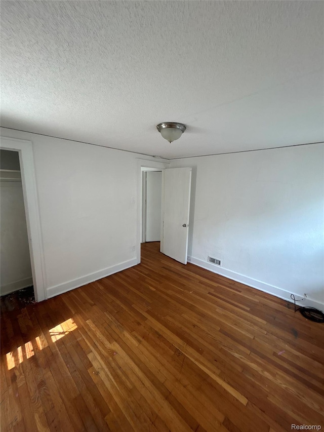 11824 Wilshire Dr, Detroit, MI 48213 - photo 10