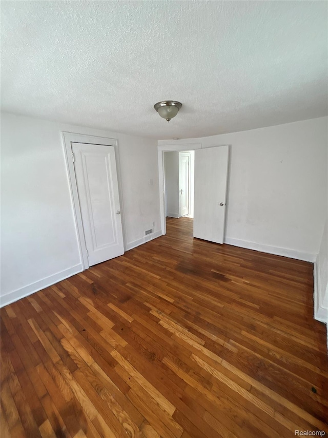 11824 Wilshire Dr, Detroit, MI 48213 - photo 12