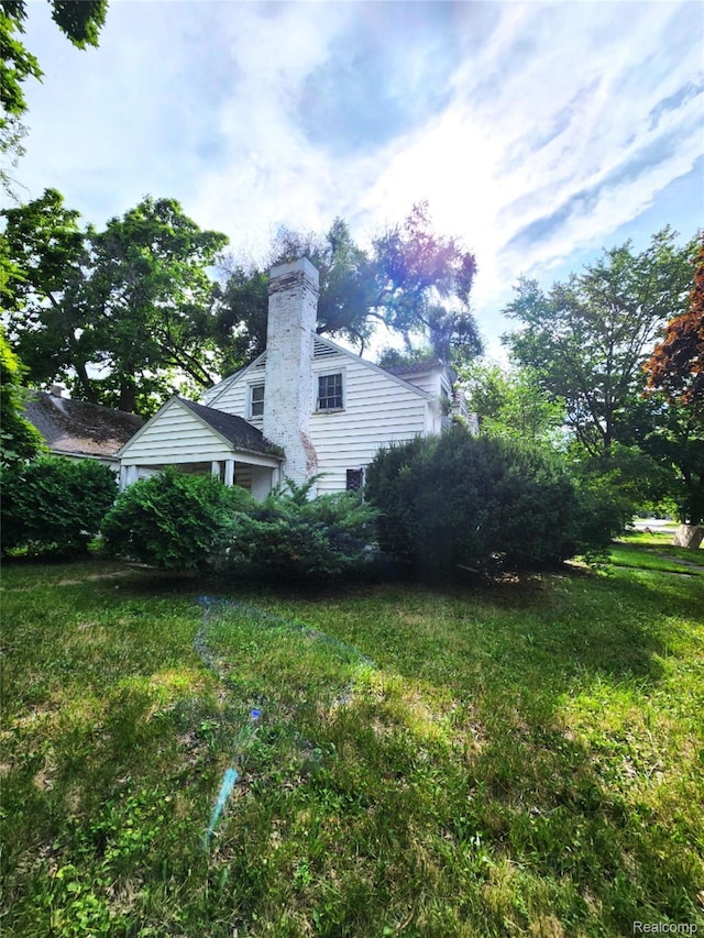 1603 Spruce St, Saginaw, MI 48601 - photo 2