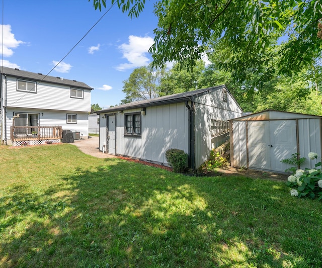 21208 Poinciana St, Southfield, MI 48033 - photo 3
