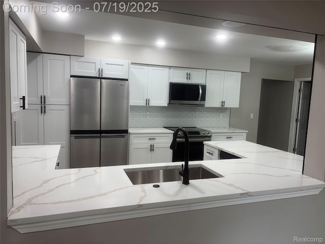 29621 Fernhill Dr, Farmington Hills, MI 48334 - photo 6