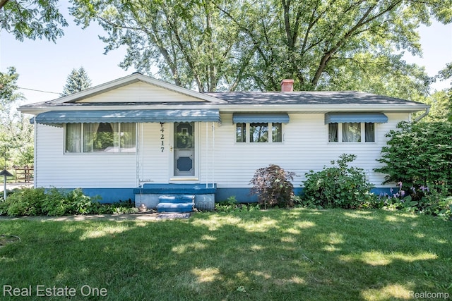 4217 Carmanwood Dr, Flint, MI 48507 - photo 1