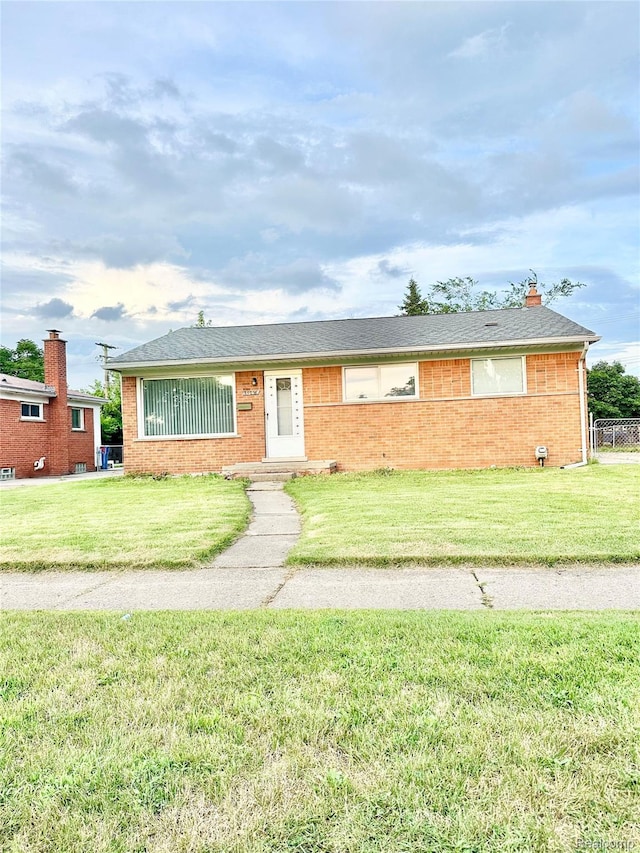 25038 Campbell Ave, Warren, MI 48089 - photo 2
