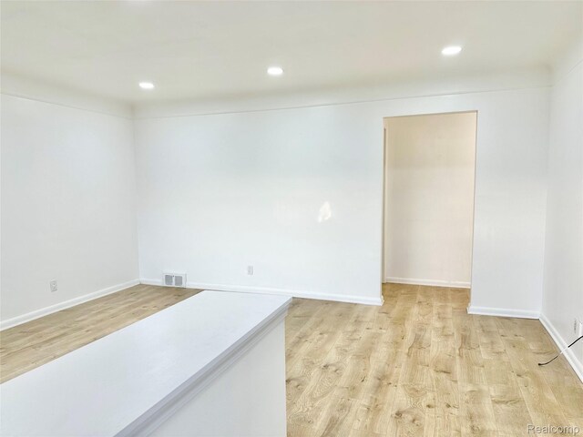 25038 Campbell Ave, Warren, MI 48089 - photo 12