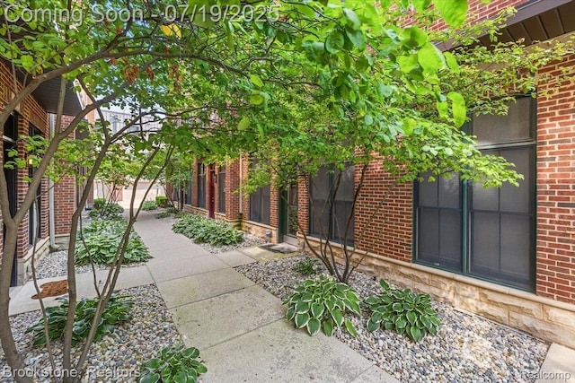425 Lewis Ct, Birmingham, MI 48009 - photo 4