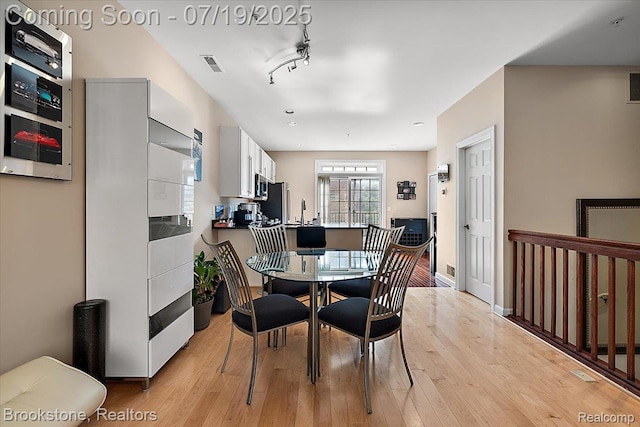 425 Lewis Ct, Birmingham, MI 48009 - photo 20