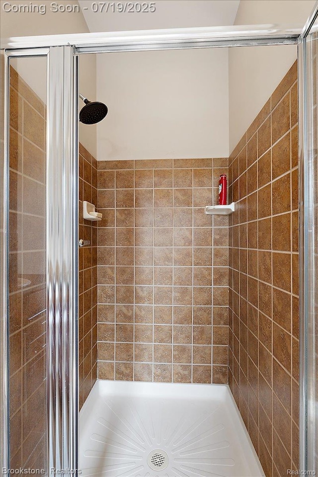 425 Lewis Ct, Birmingham, MI 48009 - photo 34