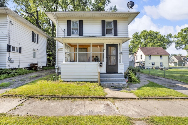 909 Hallett St, Jackson, MI 49202 - photo 1