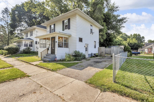 909 Hallett St, Jackson, MI 49202 - photo 3