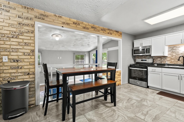299 Pinetree Ln, Battle Creek, MI 49017 - photo 6
