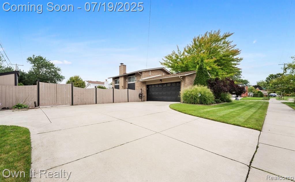 30107 Mason St, Livonia, MI 48154 - photo 3