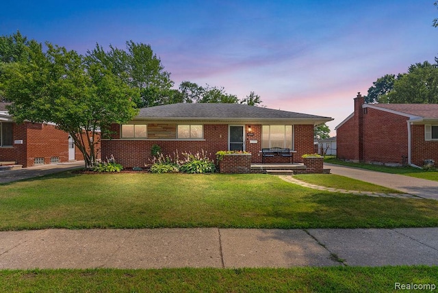 4588 Fenwick Dr, Warren, MI 48092 - photo 1