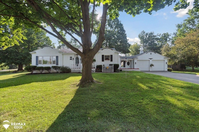 8145 Pine St, Goodrich, MI 48438 - photo 1