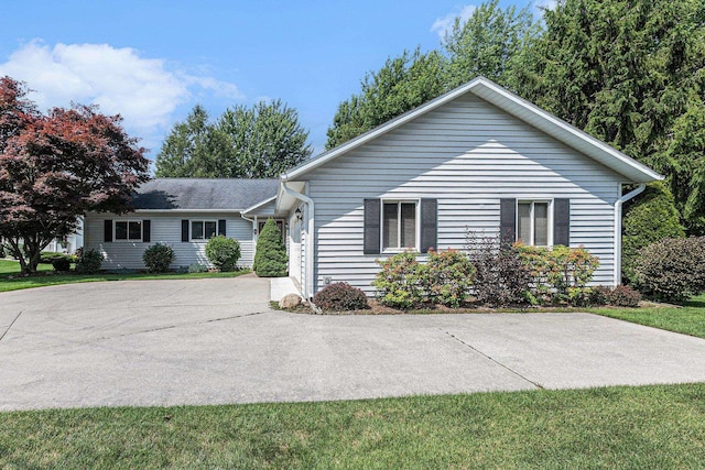 6860 E Harbor Dr, Elk Rapids, MI 49629 - photo 5