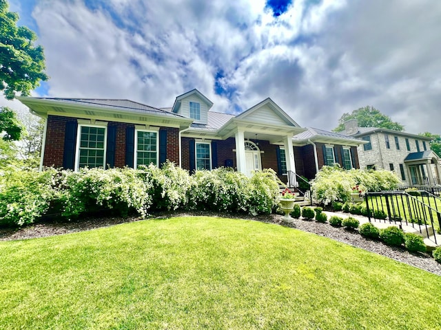 221 N Manning St, Hillsdale, MI 49242 - photo 3