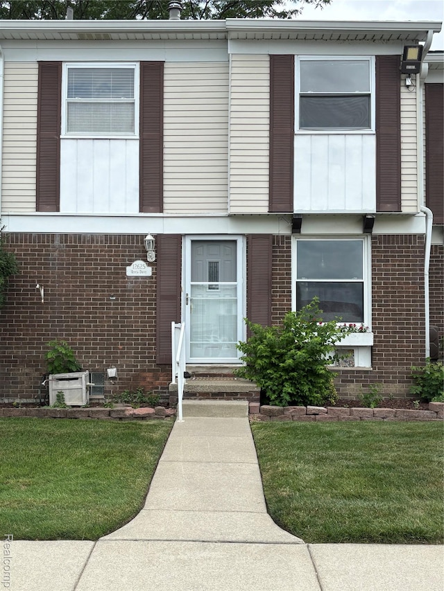 12625 Ronda Dr, Southgate, MI 48195 - photo 1