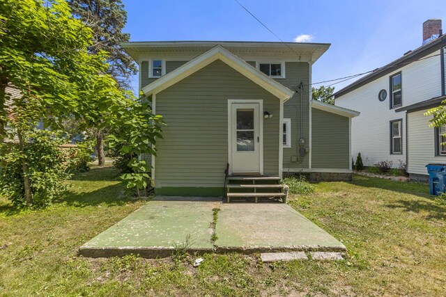 209 E Chapin St, Cadillac, MI 49601 - photo 33