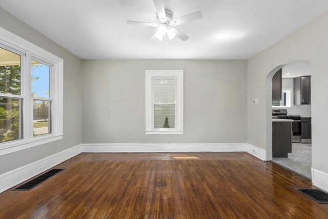 209 E Chapin St, Cadillac, MI 49601 - photo 8