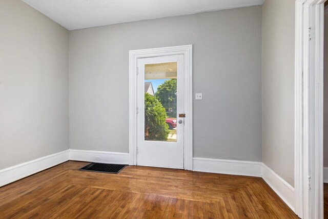 209 E Chapin St, Cadillac, MI 49601 - photo 5