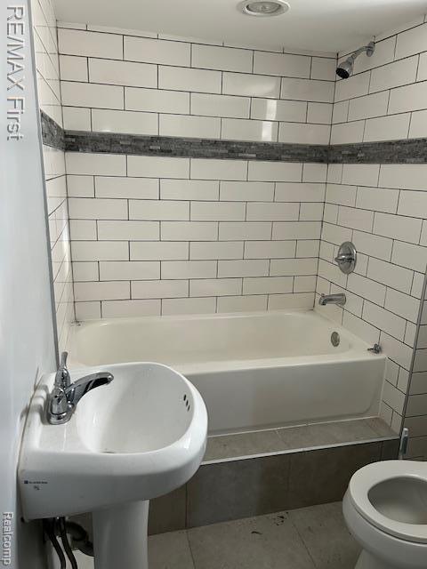 16550 Avon Ave, Detroit, MI 48219 - photo 19