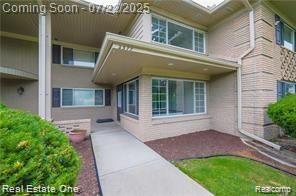 2377 Walton Blvd Unit 15, Rochester Hills, MI 48309 - photo 1