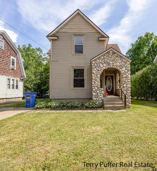 914 Leonard St NE, Grand Rapids, MI 49503 - photo 2