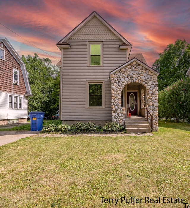914 Leonard St NE, Grand Rapids, MI 49503 - photo 1