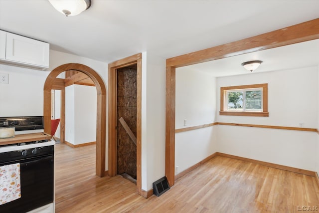 956 Howell Ave, Adrian, MI 49221 - photo 23