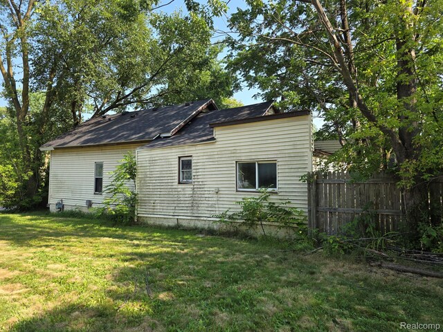 402 Oak St, Saginaw, MI 48604 - photo 8