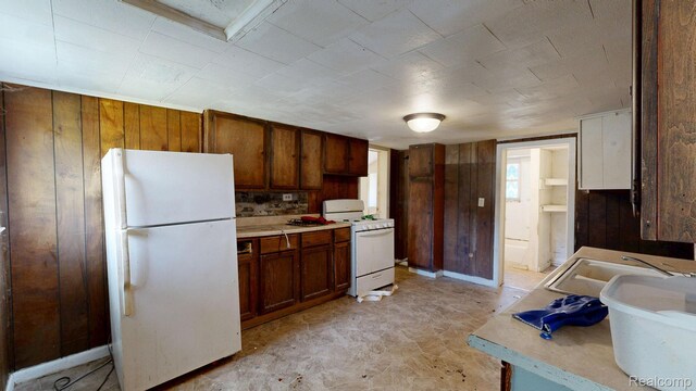 402 Oak St, Saginaw, MI 48604 - photo 12