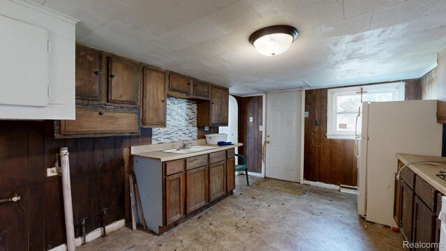402 Oak St, Saginaw, MI 48604 - photo 14