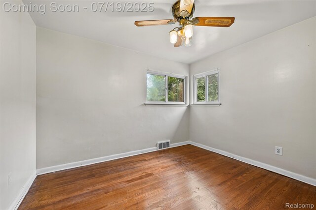 8630 N Evangeline St, Dearborn Heights, MI 48127 - photo 19