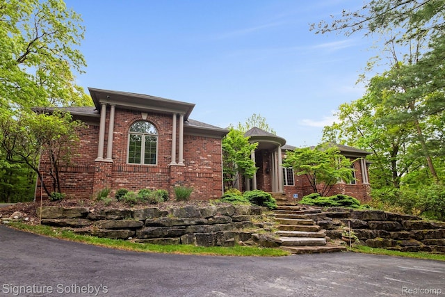 3967 Harmony Hills Dr, Oxford, MI 48370 - photo 2