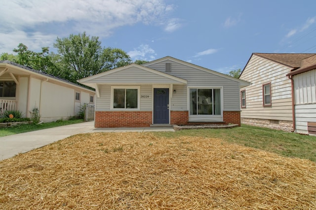 20229 Floral St, Livonia, MI 48152 - photo 1