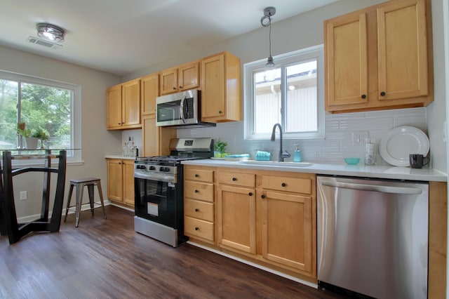 20229 Floral St, Livonia, MI 48152 - photo 16