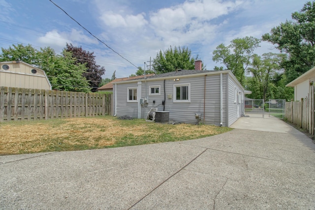 20229 Floral St, Livonia, MI 48152 - photo 22