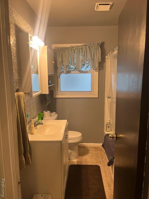 3705 Cherokee Ave, Burton, MI 48507 - photo 9