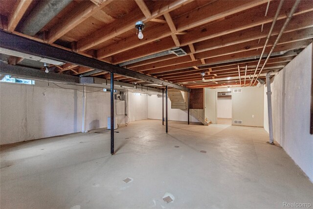34325 Oak Forest Dr, Farmington Hills, MI 48331 - photo 23