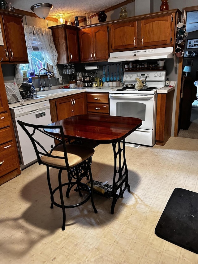 5540 W Rutledge Ave, Pentwater, MI 49449 - photo 7