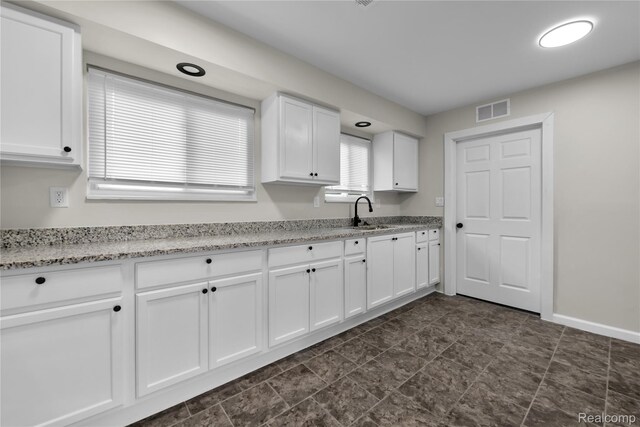21732 Wellington Ave, Warren, MI 48089 - photo 8