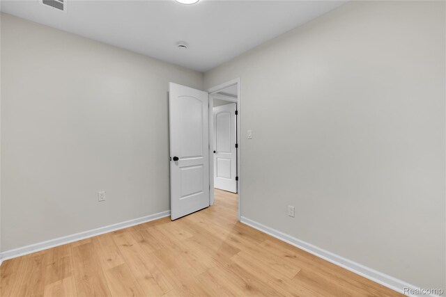 21732 Wellington Ave, Warren, MI 48089 - photo 15
