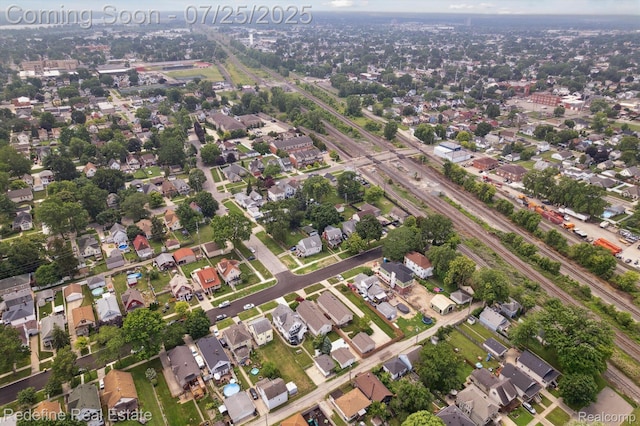 566 Poplar St, Wyandotte, MI 48192 - photo 33